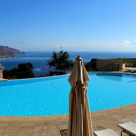 Taormina Bella Vista Apartment In Center With Pool By Taormina Holidays Buitenkant foto