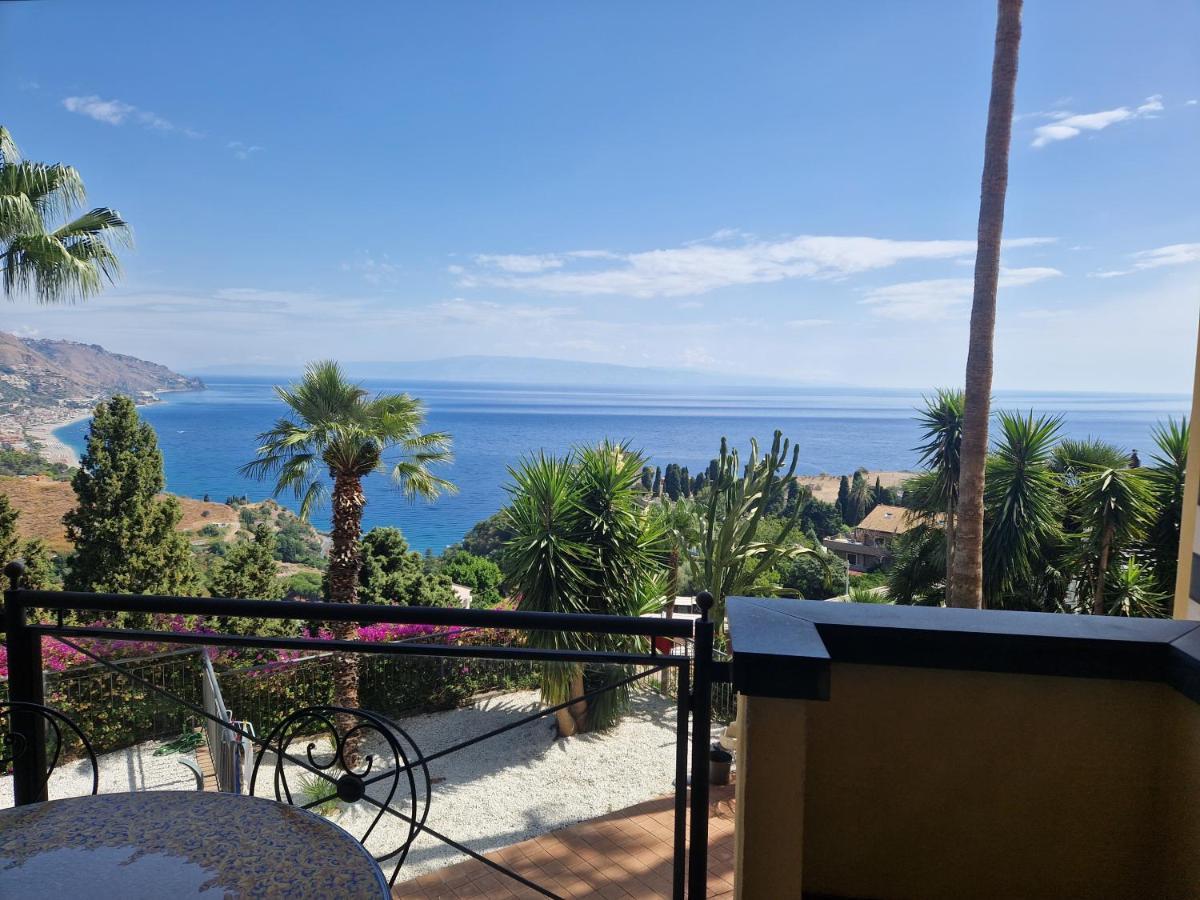 Taormina Bella Vista Apartment In Center With Pool By Taormina Holidays Buitenkant foto